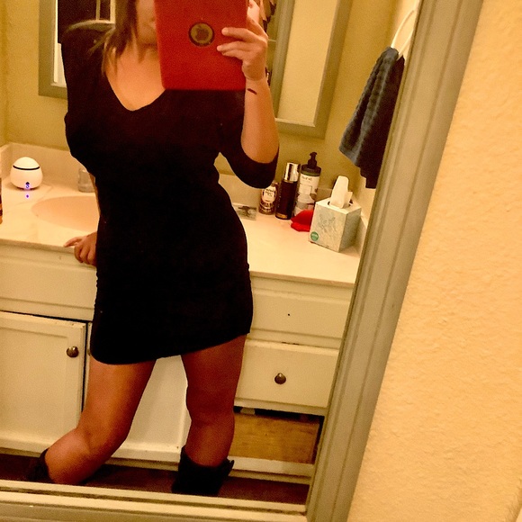 NEW LISTING❗️VELVET by Graham & Spencer fo… - Picture 3 of 16